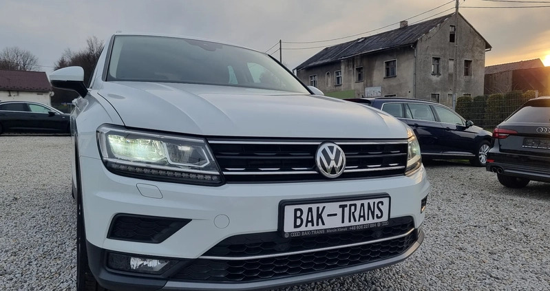 Volkswagen Tiguan cena 122987 przebieg: 152000, rok produkcji 2019 z Piaski małe 596